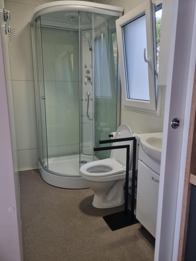Hipo Camp Mobil Home Arta Pakostane Ngoại thất bức ảnh